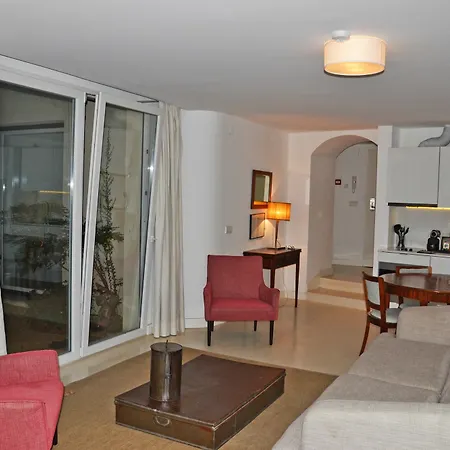 My Serviced - Principe Real Aparthotel 4*